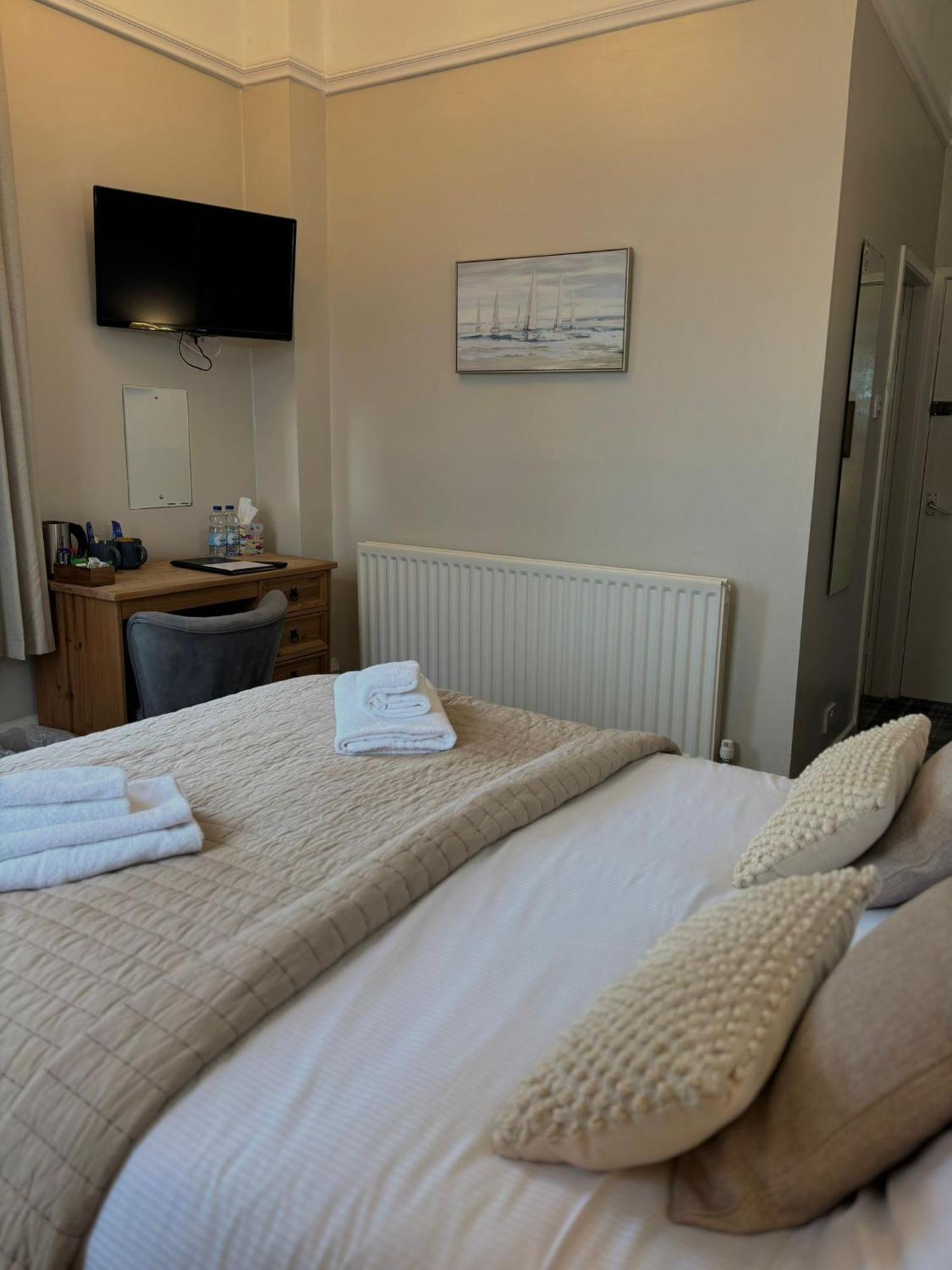 The Waterford Arms Hotell Hartley Rum bild
